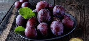 The health benefits of plums are amazing